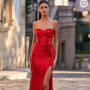 Stacees Sheath Sweetheart Boned-Corset Strapless Long Dress Red Size 2 NWT